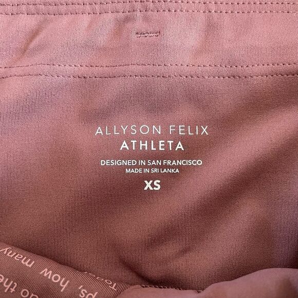 NWT Athleta x Allyson Felix Legend Shortie Shorts - Size: XS - Picture 4 of 10